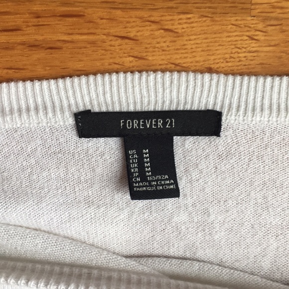 Cute sweater - Picture 2 of 2